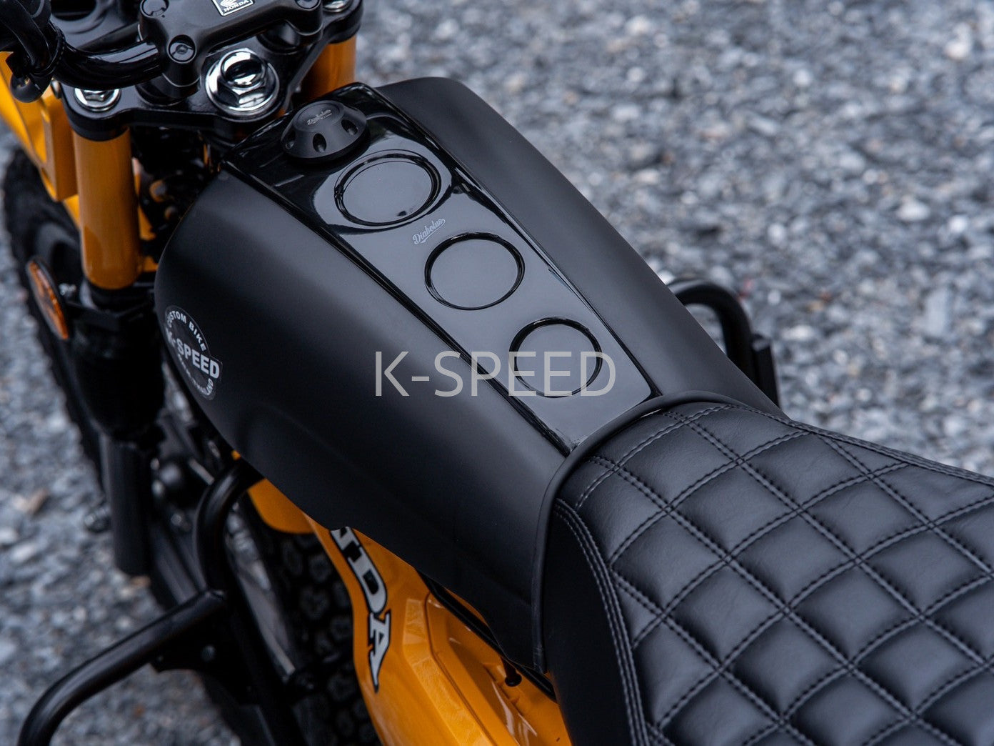 タンク & センターキャリア 　K-SPEEDディアブロ　ハンターカブ CT94-5.jpg?v=1739423114&width=1000